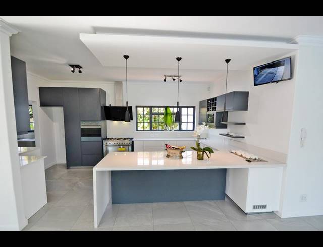 5 BEDROOM HOUSE FOR SALE IN BENMORE GARDENS